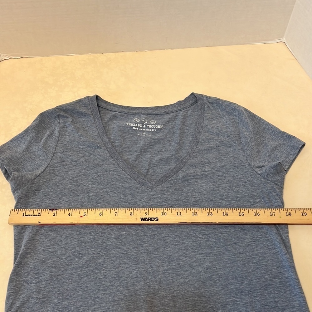 Threads 4 Thought Blue T-shirt. Size L - Picture 4 of 6